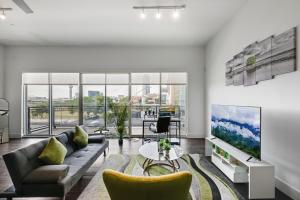 City View 1BR I Gym I Free Parking I Workspace