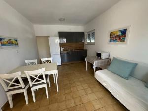 Apartments with parking space Sabunike, Zadar - 14490