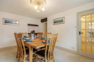 4 Bed in Braunton oc-anchor