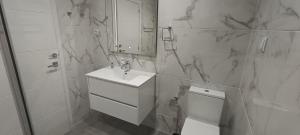 Skynest 59 Faro Airport Guest House