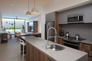 Impressive Condo With Jacuzzi near Medano Beach