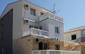 Amazing Home In Maslenica