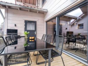 Mountain Forest Chalet Comfort 3