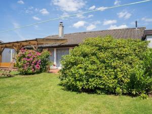 Holiday apartment with 3 bedrooms - 4hvězdičkové hotely ve městě Büsumer Deichhausen