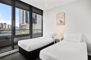 Stylish Southbank 2-Bed Flat w Balcony & Parking