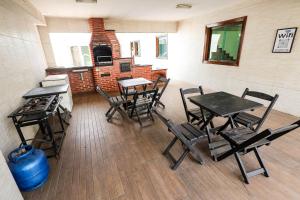 Mansão com Piscina e Área Gourmet em Venda Nova