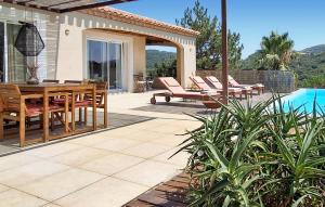 Awesome Home In St Nazaire De Ladarez