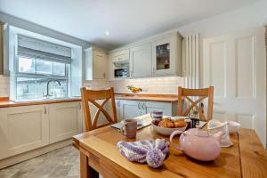 Glenview - St. Breward