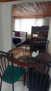 Alojamiento natural rural LOS NOGALES, apartamentos tipo glamping, avistamiento de aves, paisaje cafetero