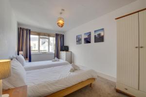 Westcott House The Warren