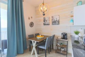 Sand Dollar Point - Pool, Bay, Hot Tub, 10 min to beach