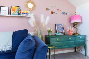 3 Bed in Mawgan Porth oc-s29403