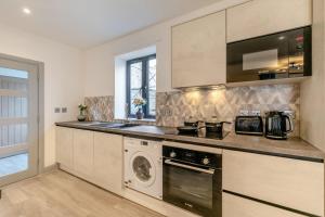 Summer Breeze - St Ives