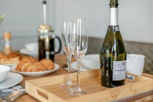 Rosen 7 Godrevy Court