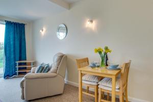 Seacroft 6 Carthew Court