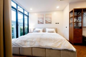 Vita Villa - Modern 2BR At Heart of Phetchaburi