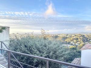 Cocoon HorizSky Studio-Sleeps 2-Terrace-WiFi-AC