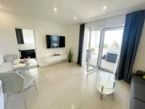 Holiday home with bubble bath , sauna and sea view