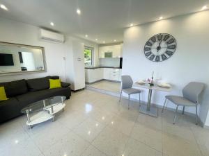 Holiday home with bubble bath , sauna and sea view