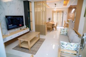 Greenwoods Travel Lodge Bakakeng