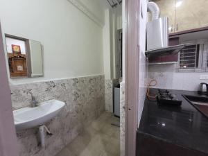 A Cozy home away from home!