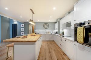 Watermans Vineyard Barn