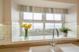 3 Bed in Llanfwrog oc-f31053