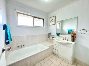 Cozy & Practical 3-Bedroom House Near SC