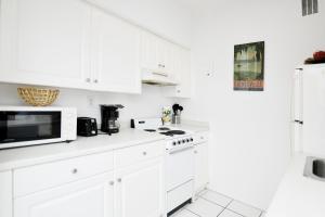 Apartments on Collins