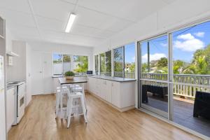 The Sand Ranch Upstairs Beach Retreat