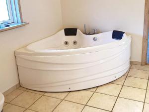 10 person holiday home in Væggerløse-By Traum