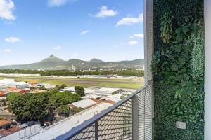 Panoramic Airport Views from 11th Floor Apartment