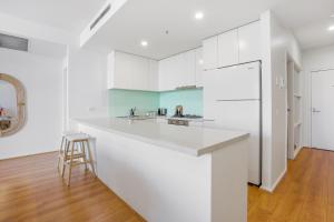 Flinders Wharf - River Views & Free Parking
