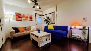 Traditional Japanese Family House in Osaka , Easy Access to Umeda, Oideya