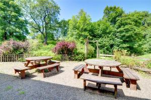 6 Bed in Tosside Near Settle oc-ds101