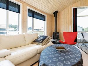 6 person holiday home in Ulfborg-By Traum