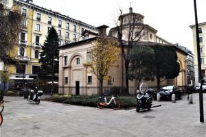 HomeLovers Two room Porta Venezia MM1