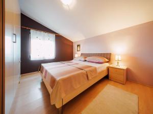 Charming 2-Bed Apartment