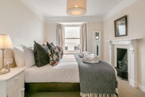 Harbourside - Mousehole