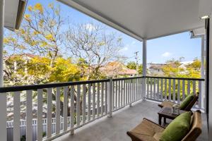 Spacious 3-Bed Clayfield House with Patio and BBQ