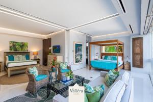 Pier 57, Tropical Modern, Artisan Design