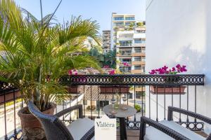 Pier 57, Tropical Modern, Artisan Design