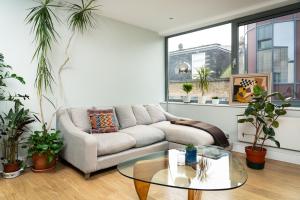 Relaxing 2 Bed 2 Bath Apartment by London Bridge