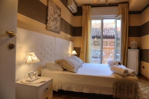 La Casetta di Lina Rooms and Apartments