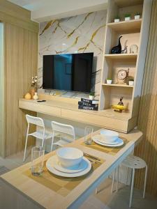 Shore 1 Residences - ÜniQa Suite - MOA Area