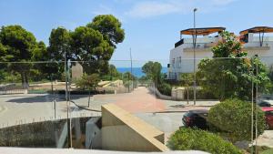 ALLONBAY beach front residence