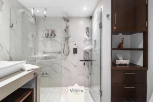 Harbor 171, Luxury Couples Retreat, Beach front