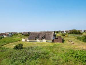 6 person holiday home in Ringkøbing-By Traum