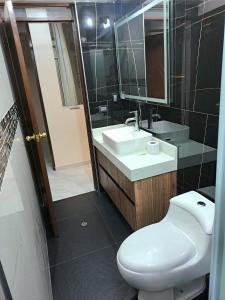 Amplio, Centrico y moderno departamento de 3 habitaciones-401