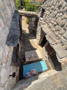 Romantic stone house and yard near stunning beach